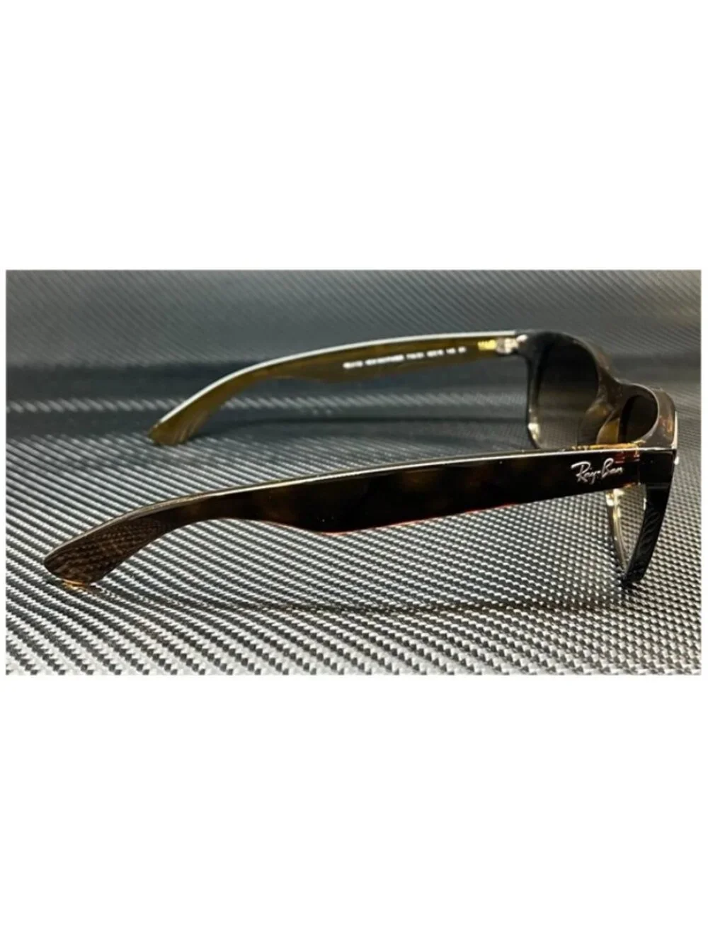 Ray-Ban new tags